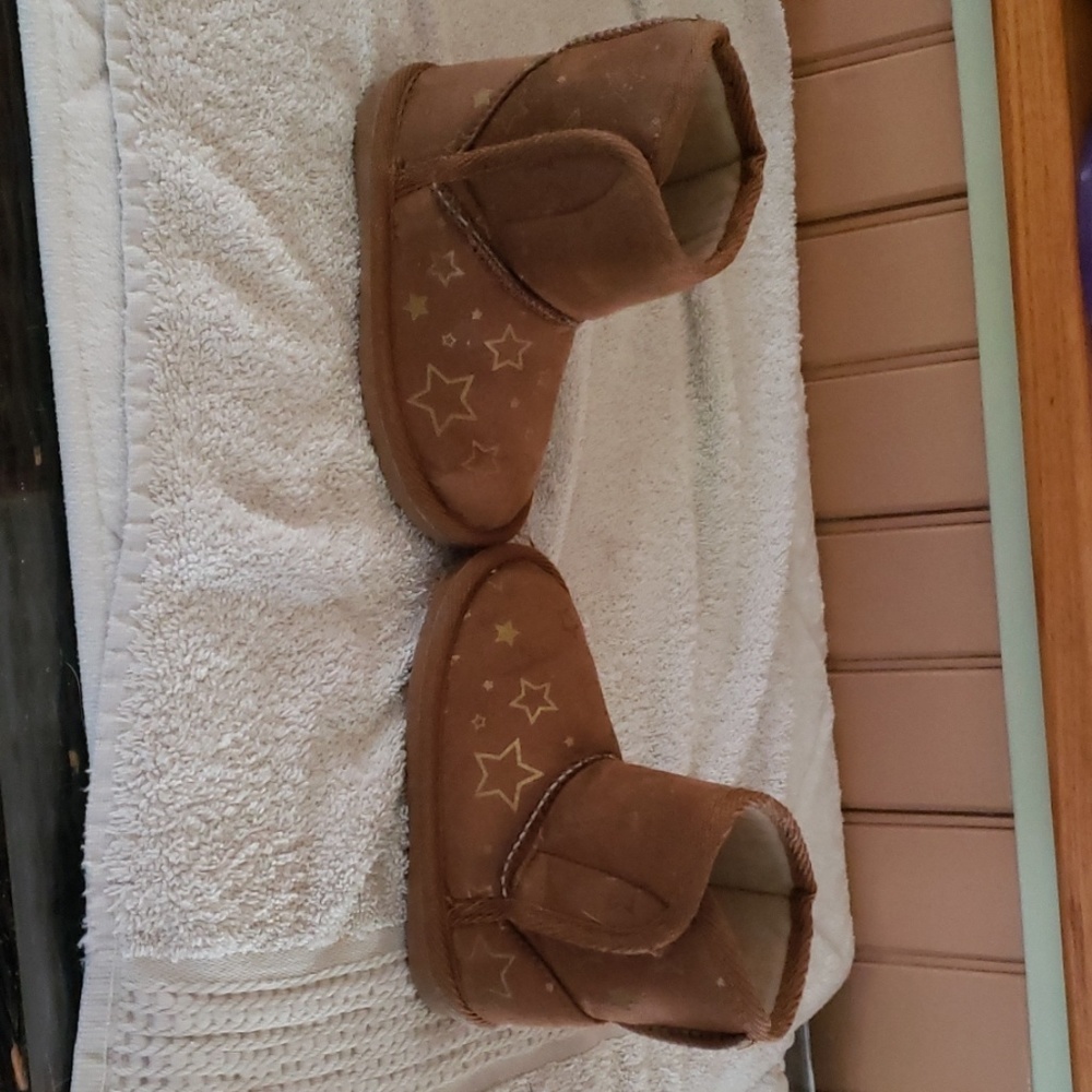 Boots - Picture 4 of 4